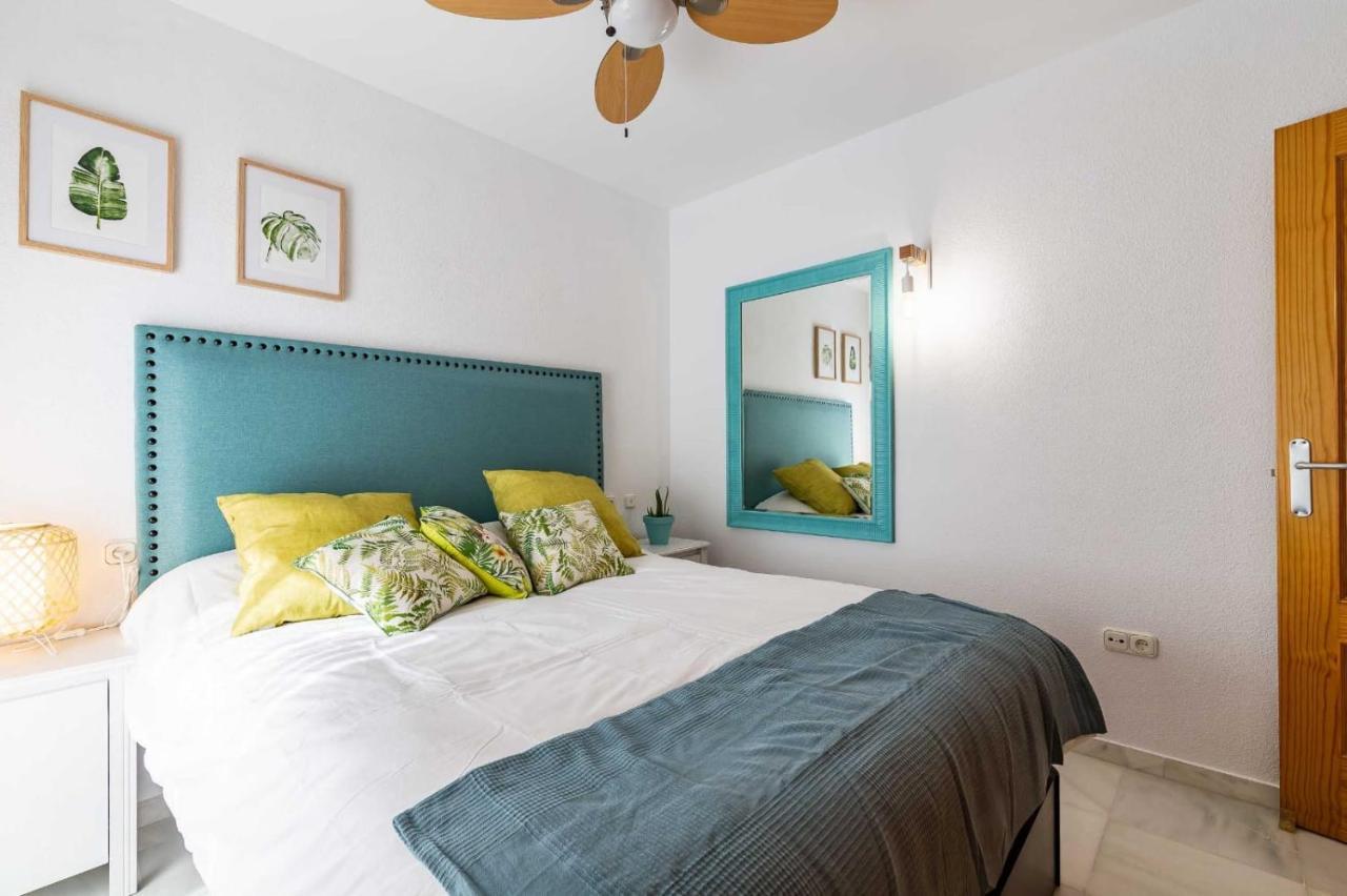 Fuengirola Los Boliches Paseo Maritimo Rey De Espana Esquina Lope De Vega 1 Dormitorio Mas Sofa Cama Salon Mas Cama Supletoria Extérieur photo